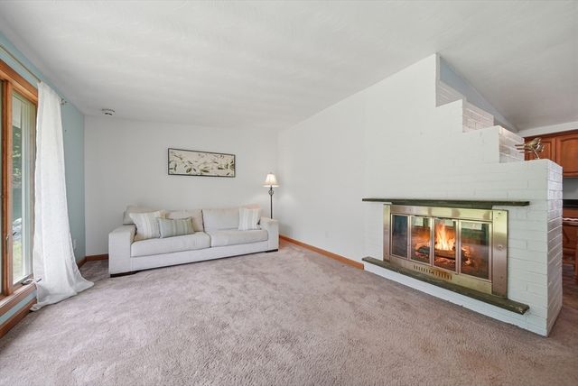 20 Wildes Rd, Chelmsford, MA 01824