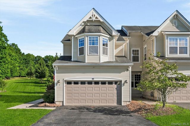6 Avoncroft Lane, Middletown, NY 10940
