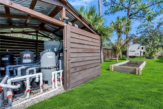 12 35th AVE NW, Naples, FL 34120