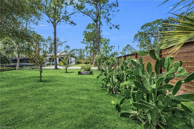 12 35th AVE NW, Naples, FL 34120