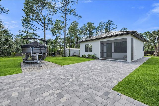 12 35th AVE NW, Naples, FL 34120