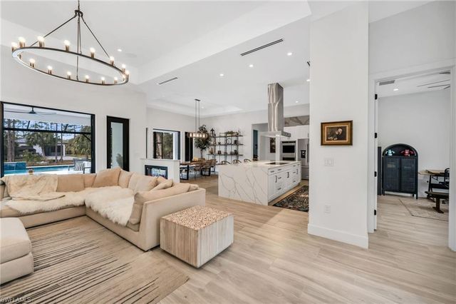 12 35th AVE NW, Naples, FL 34120