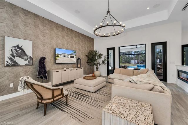 12 35th AVE NW, Naples, FL 34120