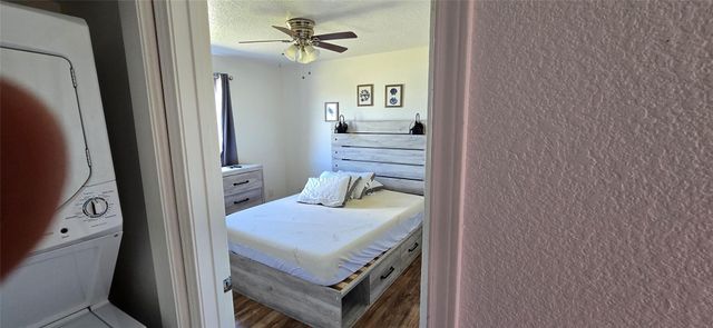 16506 Blackbeard Road E, Jamaica Beach, TX 77554