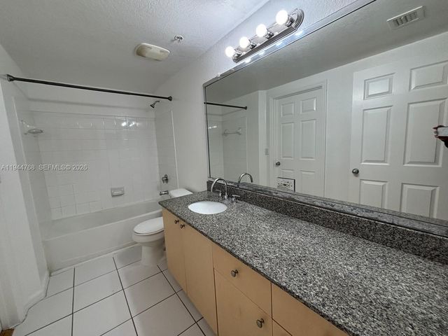 2548 Centergate Dr 203, Miramar, FL 33025
