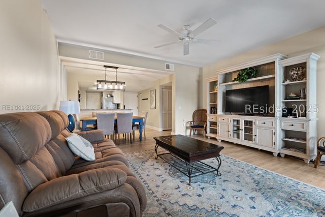 13 Harbourside Ln Apt 7154, Hilton Head Island, SC 29928