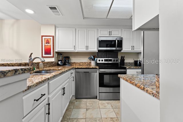 13 Harbourside Ln Apt 7154, Hilton Head Island, SC 29928