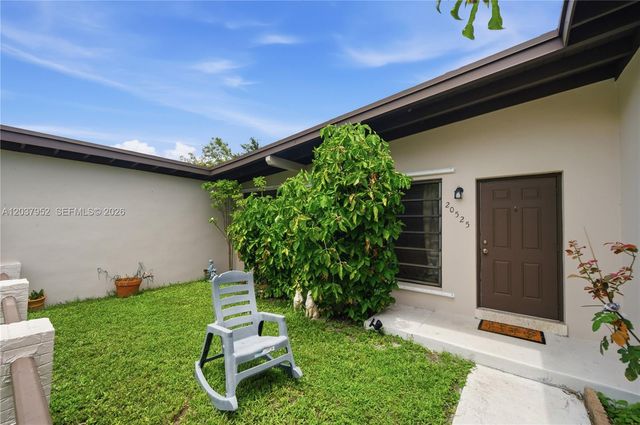 20525 Jacaranda Rd, Cutler Bay, FL 33189