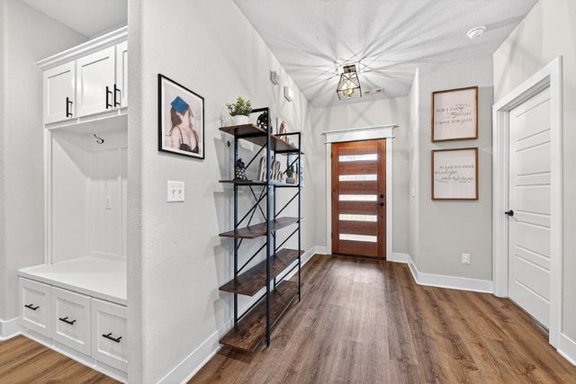 925 Pergola Avenue, Tontitown, AR 72762