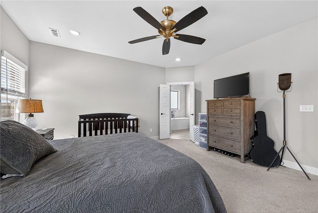 925 Pergola Avenue, Tontitown, AR 72762