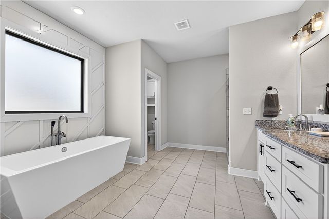 925 Pergola Avenue, Tontitown, AR 72762