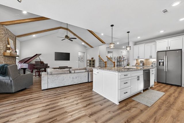 925 Pergola Avenue, Tontitown, AR 72762