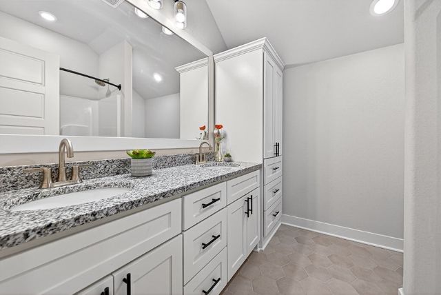 925 Pergola Avenue, Tontitown, AR 72762