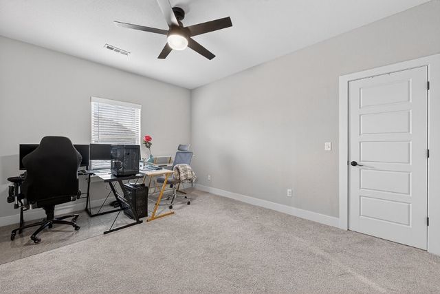 925 Pergola Avenue, Tontitown, AR 72762