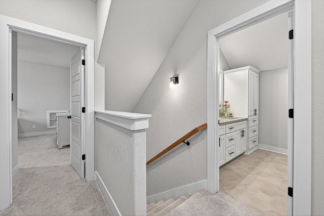 925 Pergola Avenue, Tontitown, AR 72762