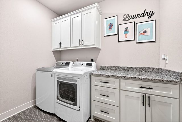 925 Pergola Avenue, Tontitown, AR 72762