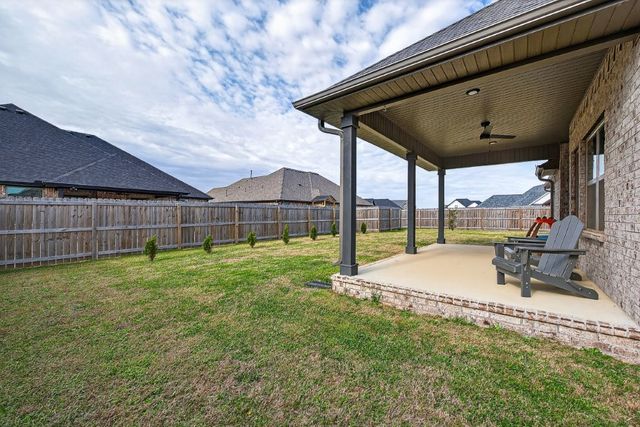 925 Pergola Avenue, Tontitown, AR 72762