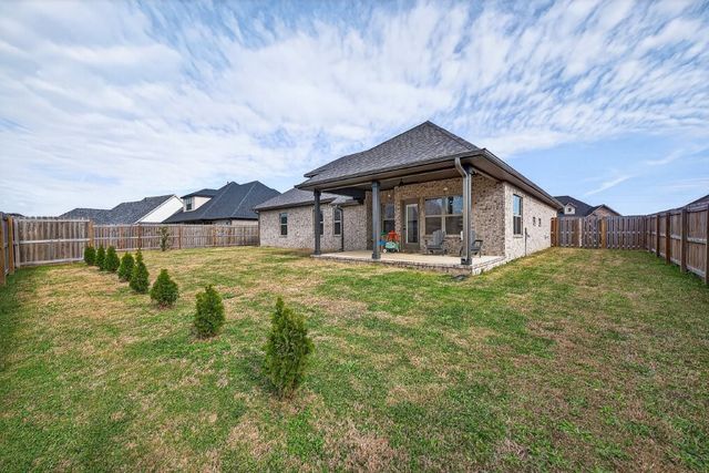 925 Pergola Avenue, Tontitown, AR 72762