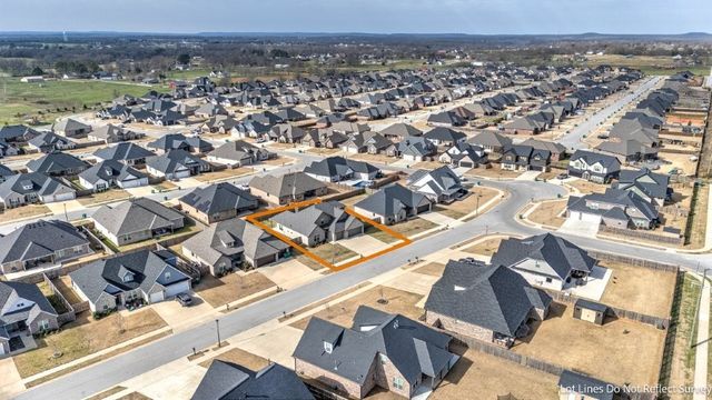 925 Pergola Avenue, Tontitown, AR 72762