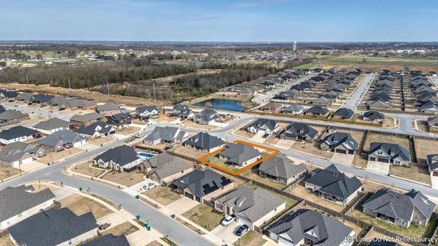 925 Pergola Avenue, Tontitown, AR 72762