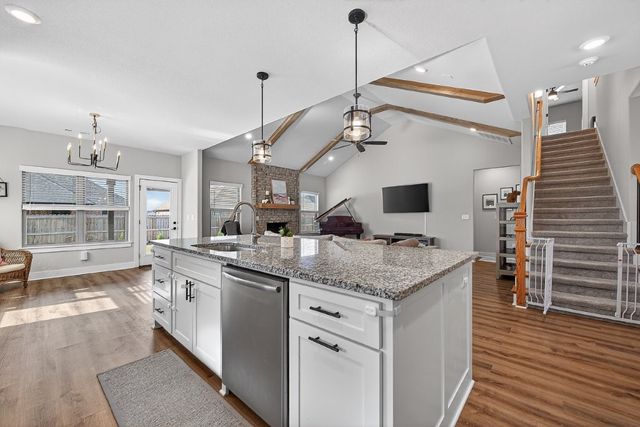 925 Pergola Avenue, Tontitown, AR 72762