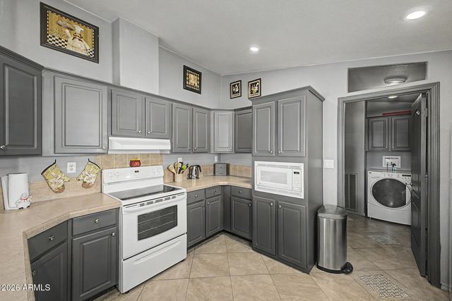 7300 N 51ST Avenue C49, Glendale, AZ 85301