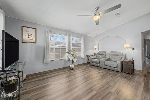 7300 N 51ST Avenue C49, Glendale, AZ 85301
