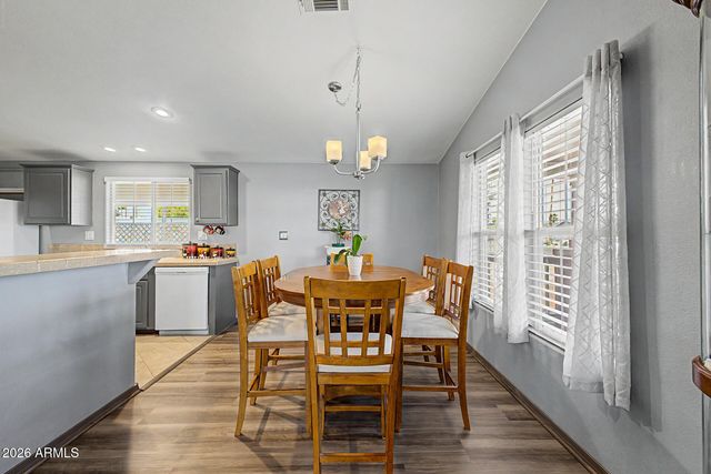 7300 N 51ST Avenue C49, Glendale, AZ 85301