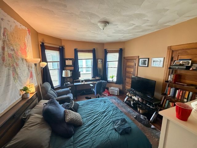 14 Madison St. 1, Somerville, MA 02143