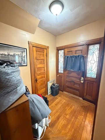 14 Madison St. 1, Somerville, MA 02143