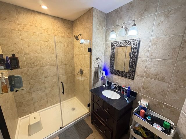 14 Madison St. 1, Somerville, MA 02143