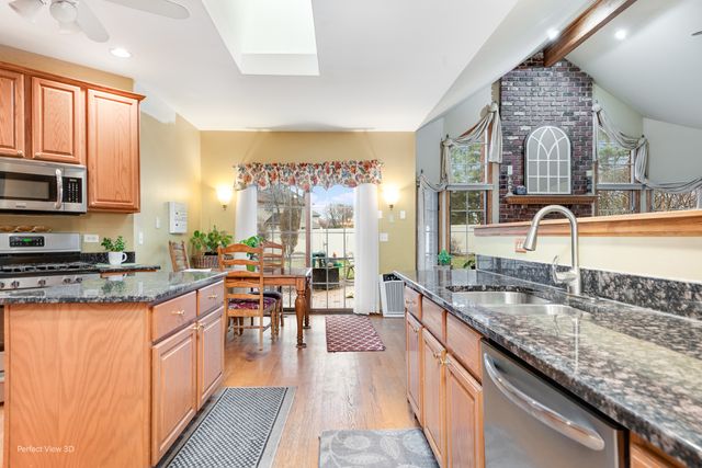 10400 Emerald Avenue, Orland Park, IL 60467