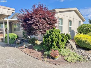1602 Ne RIVERSIDE Dr, Mc Minnville, OR 97128