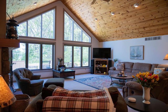 713 W 17th Lane, Arkdale, WI 54613