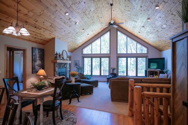 713 W 17th Lane, Arkdale, WI 54613