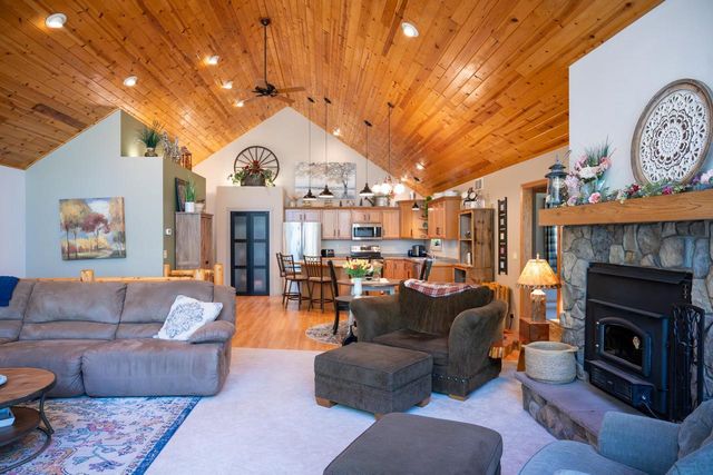 713 W 17th Lane, Arkdale, WI 54613
