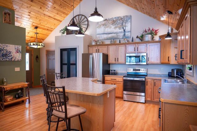 713 W 17th Lane, Arkdale, WI 54613