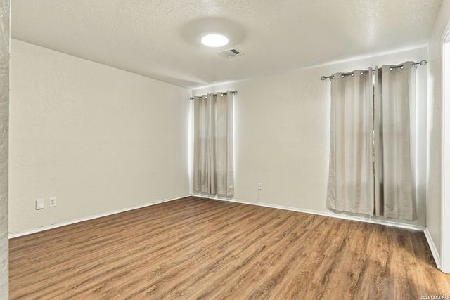 1334 Sunbend Fls, San Antonio, TX 78224