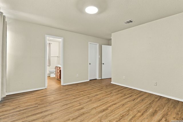 1334 Sunbend Fls, San Antonio, TX 78224