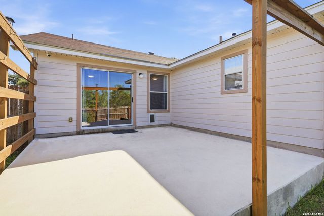 1334 Sunbend Fls, San Antonio, TX 78224