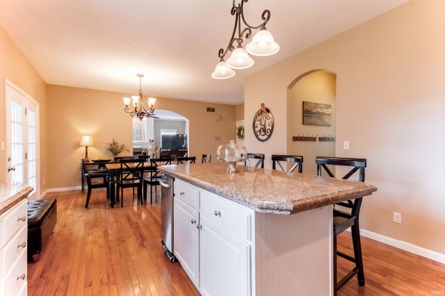 2855 Briarcliff Drive, Newburgh, IN 47630