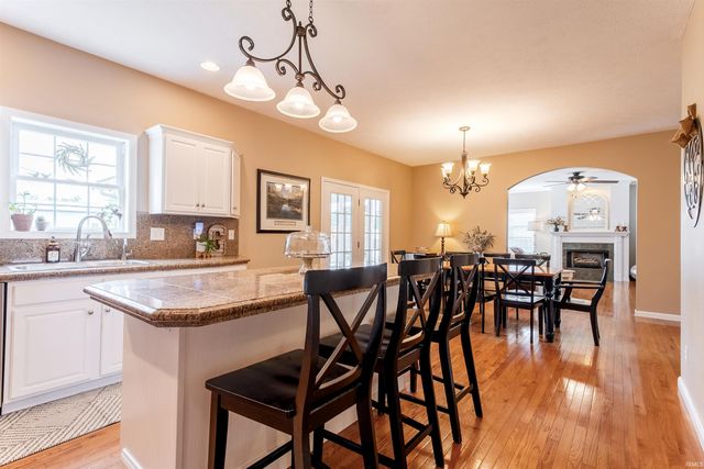 2855 Briarcliff Drive, Newburgh, IN 47630