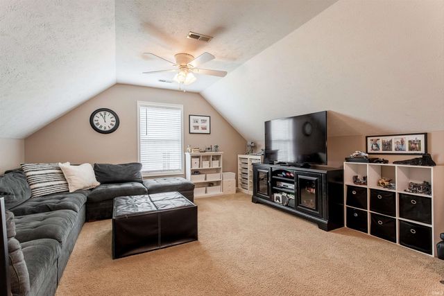 2855 Briarcliff Drive, Newburgh, IN 47630