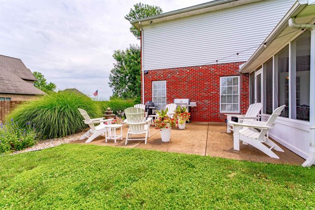 2855 Briarcliff Drive, Newburgh, IN 47630