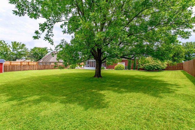 2855 Briarcliff Drive, Newburgh, IN 47630