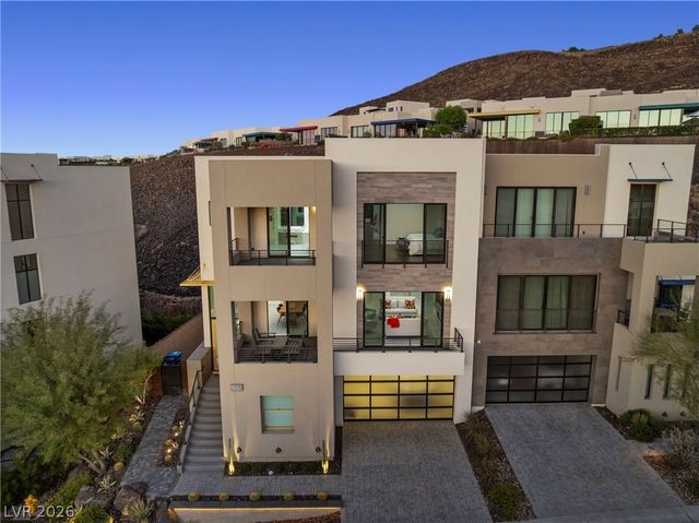 442 Serenity Point Drive, Henderson, NV 89012