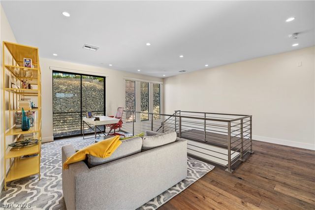 442 Serenity Point Drive, Henderson, NV 89012