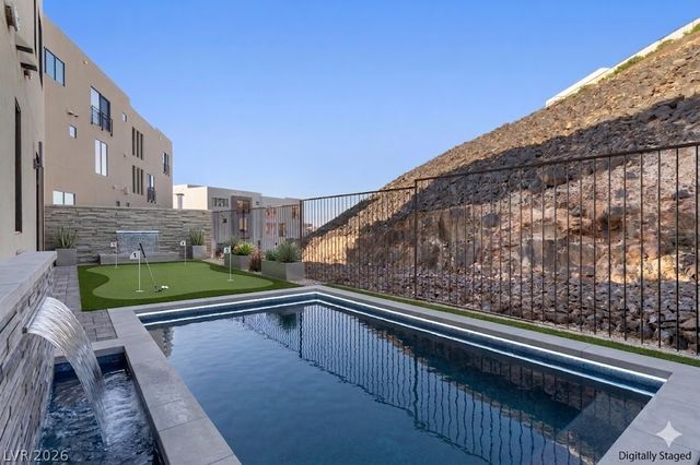 442 Serenity Point Drive, Henderson, NV 89012