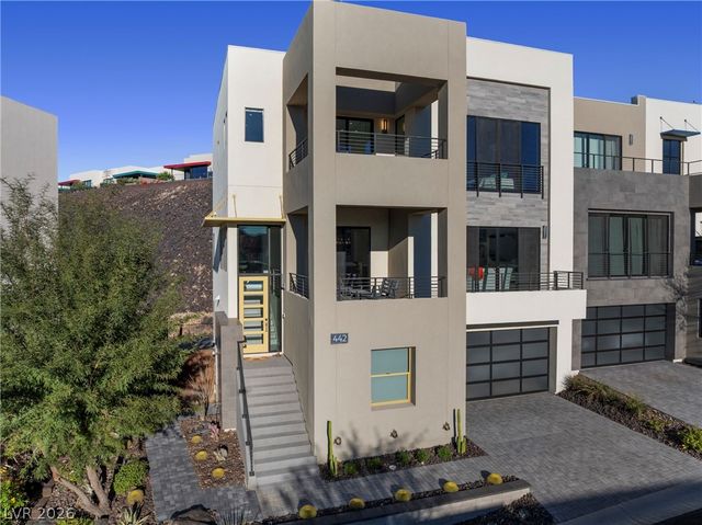 442 Serenity Point Drive, Henderson, NV 89012