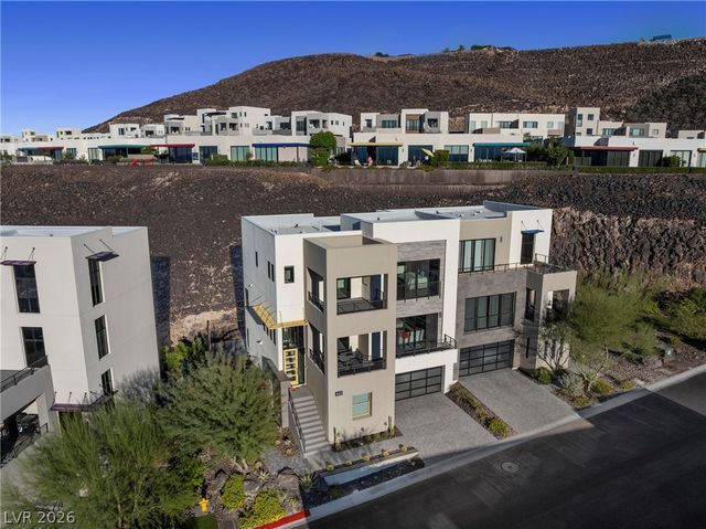 442 Serenity Point Drive, Henderson, NV 89012